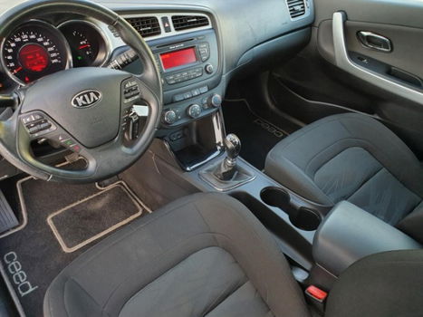 Kia Cee'd - 1.6 GDI 135 PK 5DRS COMFORTLINE - 1