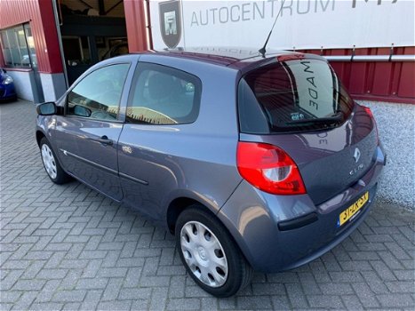 Renault Clio - 1.2-16V Special Line // Airco // 175 DKM NAP // - 1