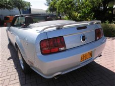 Ford Mustang - USA 4.6 V8 GT Cabrio / NL. AUTO / NAP / AIRCO / NAVI
