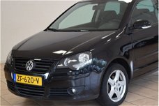 Volkswagen Polo - 1.4-16V Comfortline Airco/Cruise/Radio-cd/Boekjes aanwezig