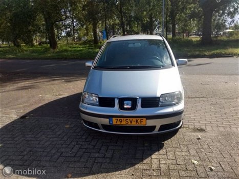 Seat Alhambra - 1.8-20VT Dynamic Style met nieuwe apk afleveringen - 1