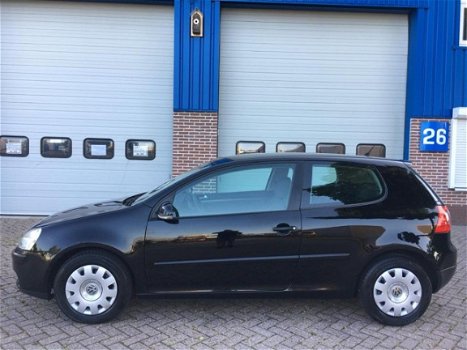 Volkswagen Golf - 1.6 FSI Turijn 6 BAK/ ZUINIG/AIRCO/RIJDT GOED/APK - 1