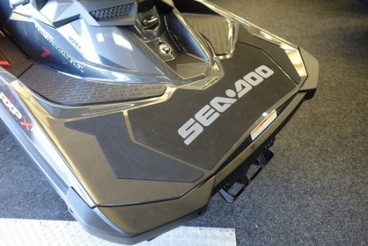 Sea Doo RXP X-rs 300 Premium - 4