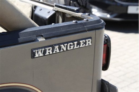 Jeep Wrangler - 4.0i Sahara Wagon - 1