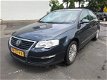 Volkswagen Passat - 2.0 FSI Comfortline - 1 - Thumbnail