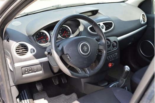 Renault Clio - 1.2-16V Collection 5 drs | Airco | LM Velgen OOK ZONDAG 19 JANUARI OPEN - 1
