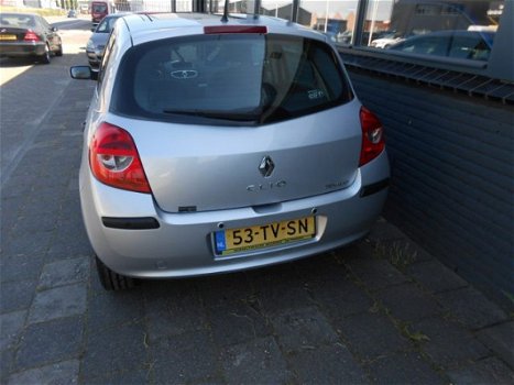 Renault Clio - 1.4-16V Exception - 1