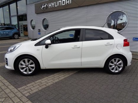 Kia Rio - 1.2 CVVT DynamicLine Navigatie / Airco - 1