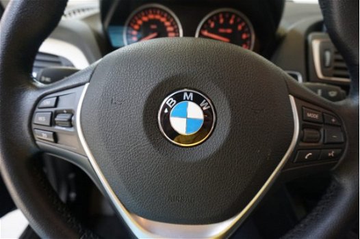 BMW 1-serie - 116i Essential LED. Navigatie. Nationale Autopas - 1