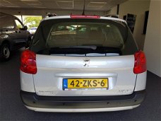 Peugeot 207 - 1.4 VTi 16V 95pk Active