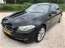 BMW 5-serie - 520d Upgrade Edition /clima/automaat/leder/schuifdak