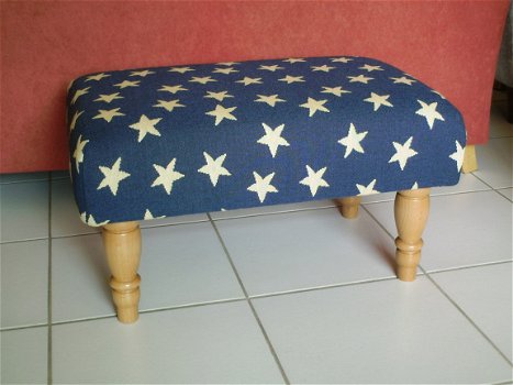 Footstool blauw/witte sterren - 550 blank gelakt - NIEUW !! - 1