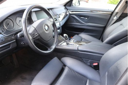 BMW 5-serie - 530d High Executive Navigatie Leer Head up display Xenon 245pk - 1