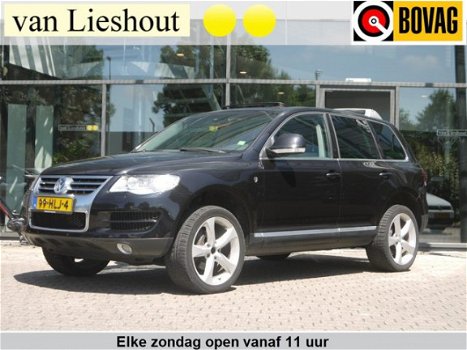 Volkswagen Touareg - 3.0 V6 TDI Highline Individual NL-Auto Leder/Schuifdak/Climate - 1