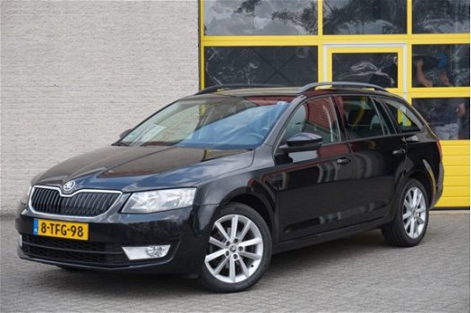 Skoda Octavia Combi - 2.0 TDI 150pk Greentech Ambition Bsnline BJ2014 Navi | Clima | PDC | LMV 16'' - 1