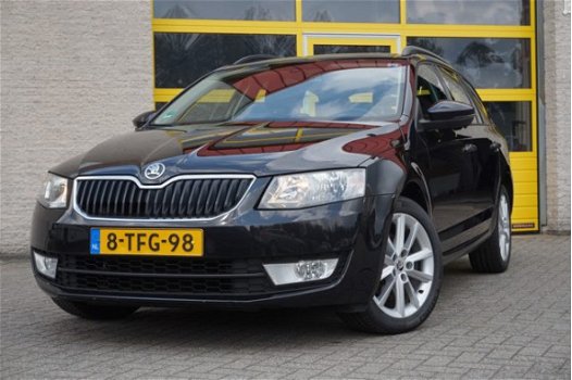 Skoda Octavia Combi - 2.0 TDI 150pk Greentech Ambition Bsnline BJ2014 Navi | Clima | PDC | LMV 16'' - 1