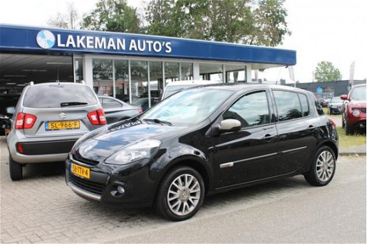 Renault Clio - 1.2 Collection Black Edition Huurkoop Inruil Service Garantie Apk - 1