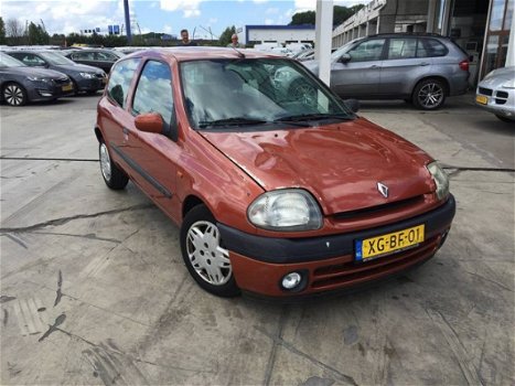 Renault Clio - 1.6 - 1