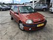 Renault Clio - 1.6 - 1 - Thumbnail