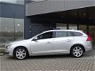 Volvo V60 - D2 Aut. Momentum Scandinavian Schuifdak Standkachel OnCall Navi - 1 - Thumbnail