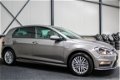 Volkswagen Golf - 1.2 TSI CUP Edition ✅R-Line 105pk 1e Eig|NL|Dealer|LED|Navi|BT|PDC|LM|Trekhaak|24d - 1 - Thumbnail