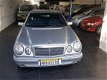 Mercedes-Benz E-klasse - 240 Avantgarde Mooiste youngtimer één eigenaar - 1 - Thumbnail