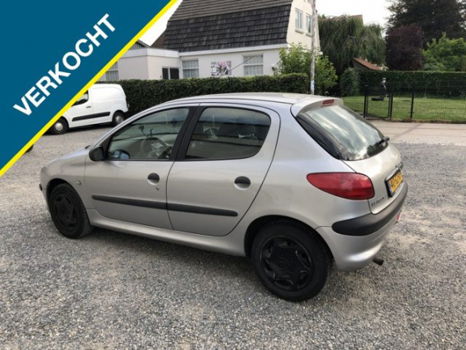 Peugeot 206 - 1.4 XR 5 DEURS APK - 1