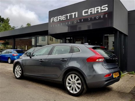 Volvo V40 - 1.6 D2 MOMENTUM NAVI AIRCO 6VERSN LED LMV PDC - 1