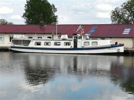 Stauff Wohnschiff - 2