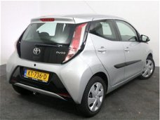 Toyota Aygo - 1.0 VVT-i x-play, Navi, Fietsendrager voorbereiding