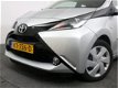 Toyota Aygo - 1.0 VVT-i x-play, Navi, Fietsendrager voorbereiding - 1 - Thumbnail