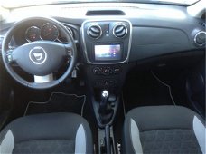 Dacia Sandero - 0.9 TCe Stepway Lauréate Trekhaak en Navigatie