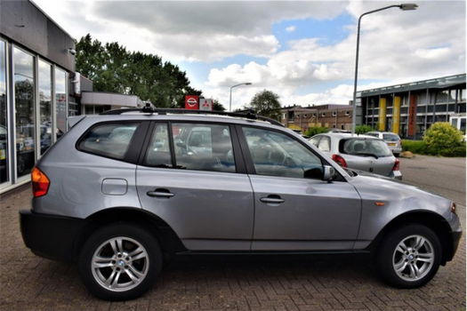 BMW X3 - 2.0i Introduction | PANORAMADAK | CLIMATE CONTROL | STOELVERWARMING | PARKEERSENSOREN | - 1