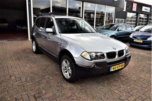 BMW X3 - 2.0i Introduction | PANORAMADAK | CLIMATE CONTROL | STOELVERWARMING | PARKEERSENSOREN | - 1