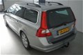 Volvo V70 - 1.6D DRIVe Kinetic / Navigatie / Climate Control / Trekhaak / - 1 - Thumbnail