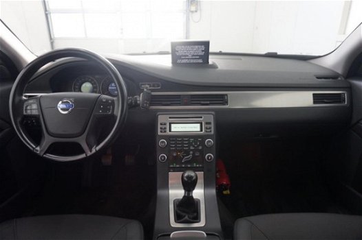 Volvo V70 - 1.6D DRIVe Kinetic / Navigatie / Climate Control / Trekhaak / - 1