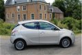 Lancia Y(psilon) - 0.9 TwinAir Gold Climate control, parkeersensoren, Parrot - 1 - Thumbnail