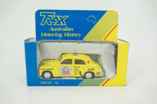 1:43 TRAX 1953 GM Holden FJ sedan rally 1988 geel - 1