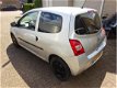 Renault Twingo - 1.2-16V Authentique - 1 - Thumbnail