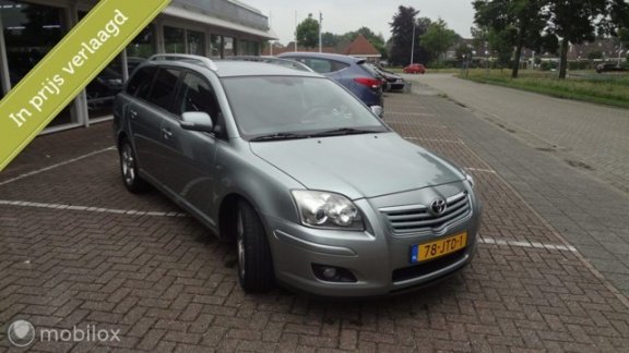 Toyota Avensis Wagon - - 2.2 D-4D LUNA BUSINESS - 1