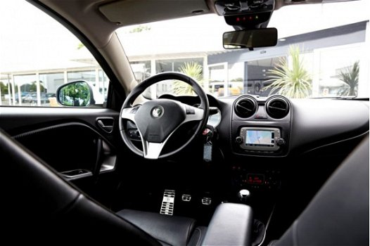 Alfa Romeo MiTo - 1.3 JTDm ECO Junior*NL-Auto*Perfect. Onderh.*Navi/Leder/DNA/Cruise-Control/Parkeer - 1