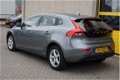 Volvo V40 - 2.0 D2 Momentum Business BJ2015 Navi | Clima | LMV 16'' | PDC | Chroom - 1 - Thumbnail