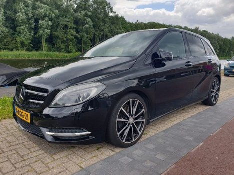 Mercedes-Benz B-klasse - 200 CDI NAVI, XENON, LED, PANO, LEDER - 1