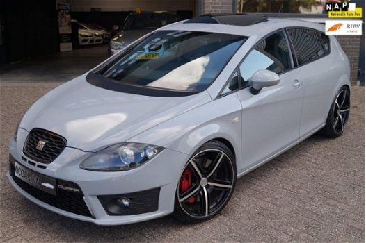 Seat Leon - 2.0 TFSI Cupra R 330 pk Nardo Grey Leder Pano Xenon Bom Vollll - 1