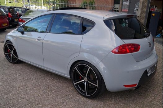 Seat Leon - 2.0 TFSI Cupra R 330 pk Nardo Grey Leder Pano Xenon Bom Vollll - 1