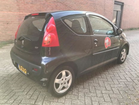 Peugeot 107 - 1.0-12V Accent - 1