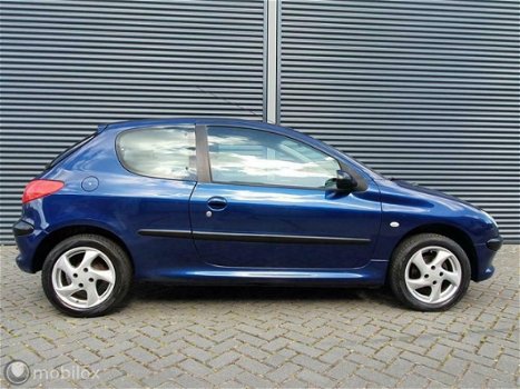 Peugeot 206 - 1.4 XS Mooie auto Nieuwe APK Met wat werk - 1