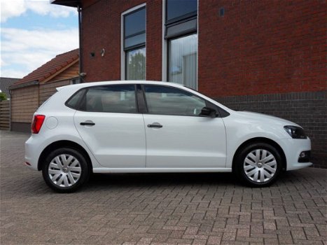 Volkswagen Polo - 1.0 Trendline Nieuw model | Airco - 1