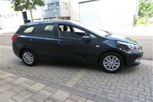 Kia Cee'd - 1.6 GDI ComfortLine /1 Eig/Airco/Cruise/Pdc/NAP/Garantie - 1