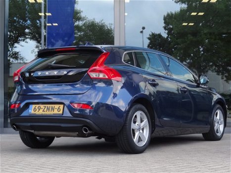 Volvo V40 - 1.6 T4 Momentum | Panoramadak | BLIS | Elektrisch bedienbare bestuurdersstoel | Nieuwsta - 1